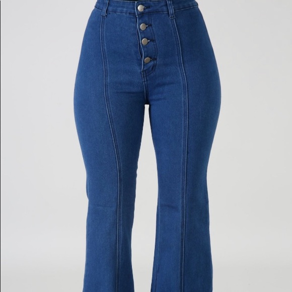 Button Jeans - Picture 2 of 6